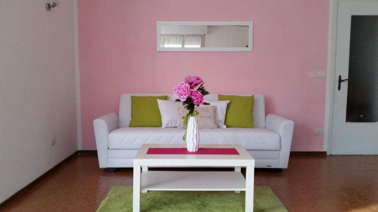 Garda City Home Family Apartments Bagian luar foto